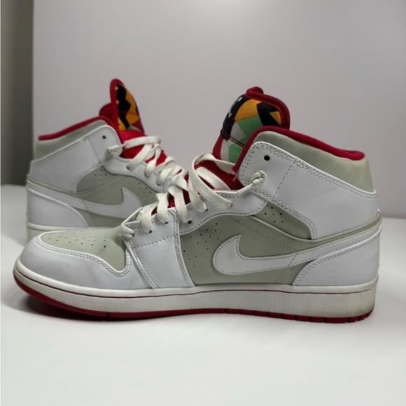 Air Jordan 1 Retro Hare Jordan 2015 - Picture 9 of 14